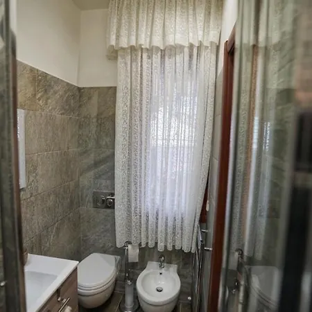 Casa Ceragioli * 维亚雷焦